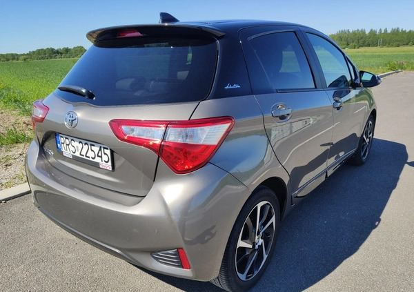 Toyota Yaris cena 67900 przebieg: 39000, rok produkcji 2019 z Ropczyce małe 92